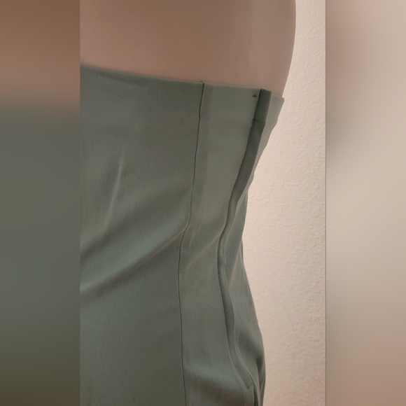 Dress - Picture 5 of 7